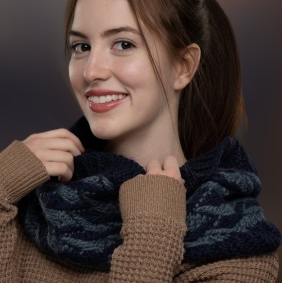 Evelyn's Pocket Sweaters - NWT Wavy Faux Cable Cowl – Handknit in Baby Alpaca / Merino / Silk Blend Yarn